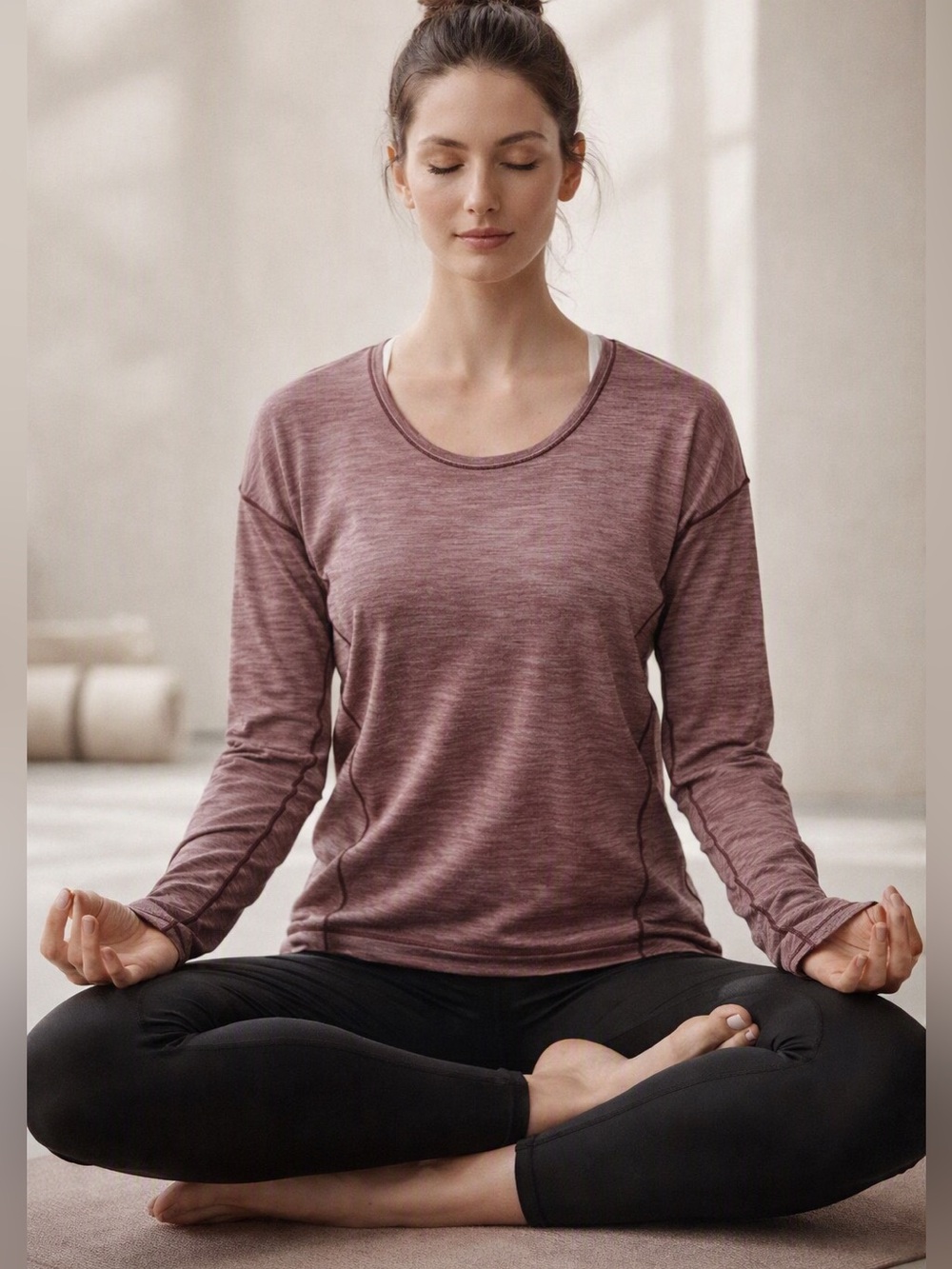 Lululemon Sweat Embrace Long
Sleeve Women’s Athletic Top Relaxed Fit Medium